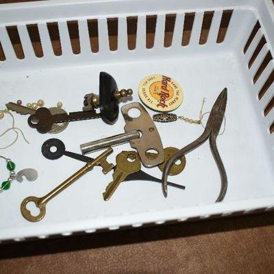 D Lot Diningroom:  Skeleton Keys and More