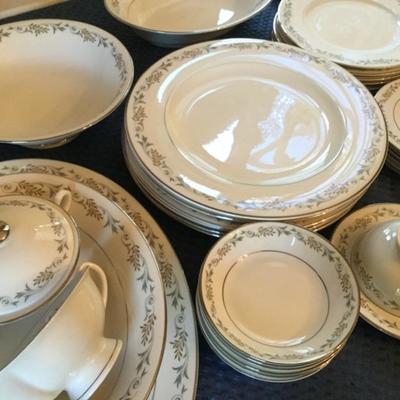 Syracuse Melodie China Setting for 6 Made in America