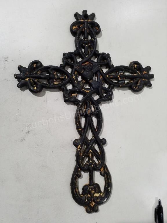 Cast iron wall hanging cross 10 x 14