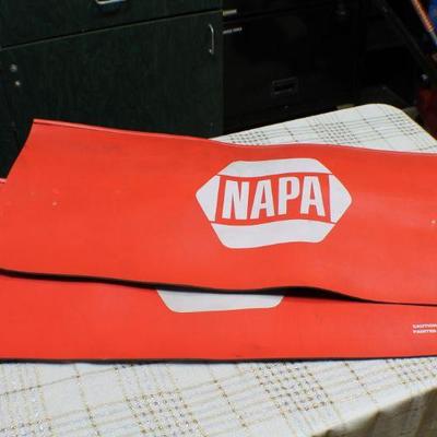 Lot 94: Napa Auto Paint Protection Mechanic Auto Repair Mats