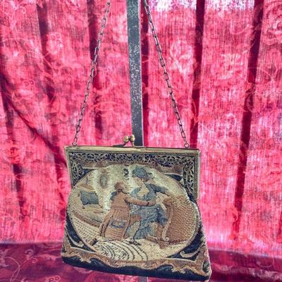 LOT 17 VINTAGE TAPESTRY PURSE COURTING COUPLE SCENE