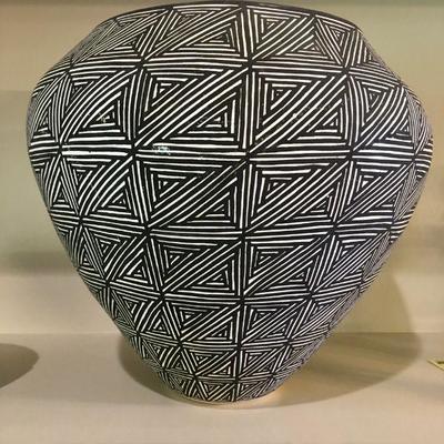 Native American Indian Pottery Acoma M. Garcia item #101