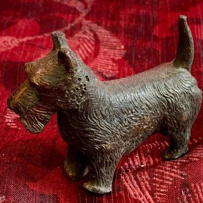 LOT 37  VINTAGE CAST METAL SCOTTY DOG