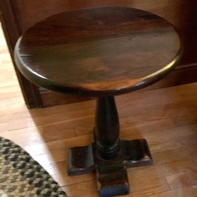 Small Vintage Round Pine Table
