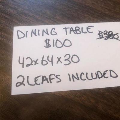 Dining table with 2 leafs 