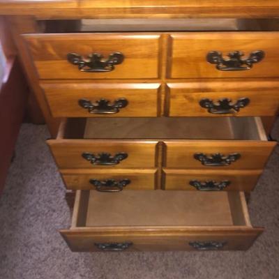 Maple 3 drawer nightstand 