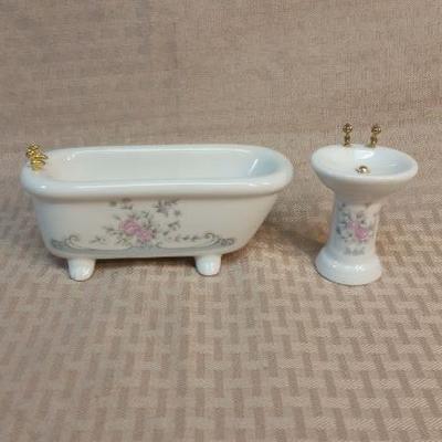 Miniature Ceramic Dollhouse Sink Wash Basin & Bath Tub