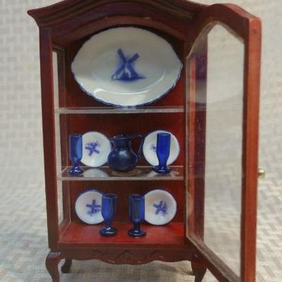 Miniature Wood Dollhouse China Cabinet Armour with rug