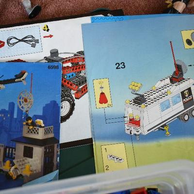 O Lot 2:  Legos