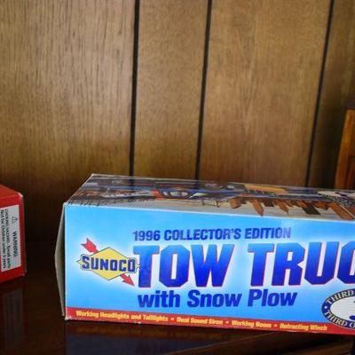 O Lot 17:  Collectable Toy Trucks