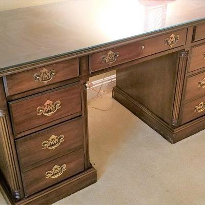 Lot #138  Quality Mount Airy Furniture Company Knee-hole desk with glass top