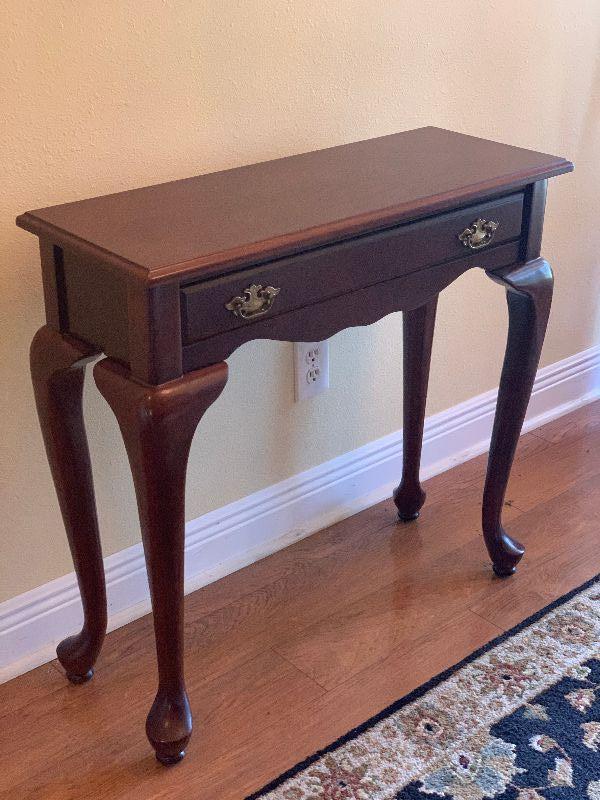 Queen Ann Hall Table