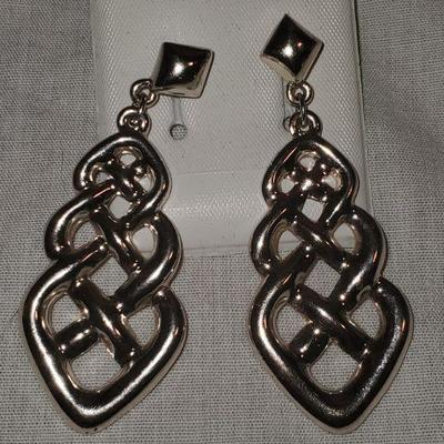 Silver Dangle earrings 