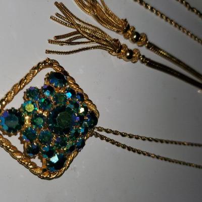 GOLD tone necklace lot