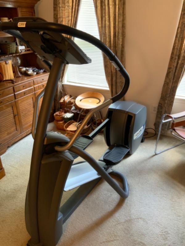 Precor EFX 5.23 Elliptical fitness cross trainer Lot 2300