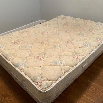 Queen Size Simmons Back Care Mattress and Box Spring