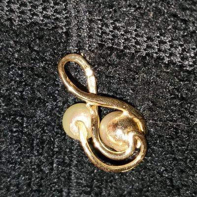 14k Pearl Pendant