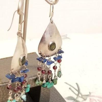 Bold dangle earings 