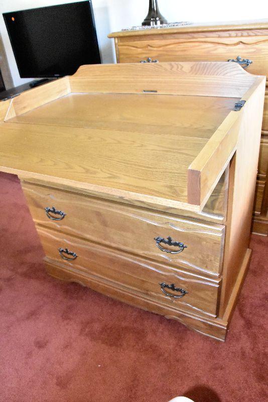 L Lot 302 Child Craft by Smith Desk Dresser Changing Table