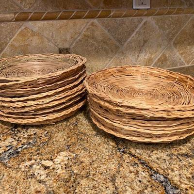 Basket Weave Plate Holders
