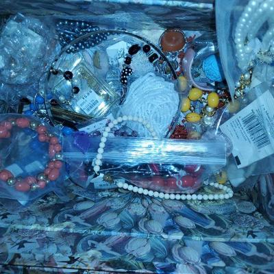 Floral Box with Jewelry inside