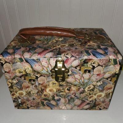 Floral Box with Jewelry inside