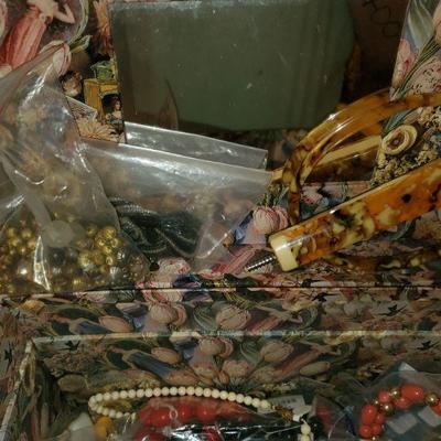 Floral Box with Jewelry inside