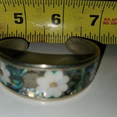 Floral Bangke Bracelet 