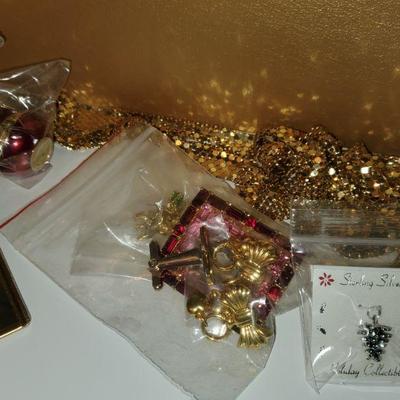 Estee Lauder Gold Box with Jewelry 