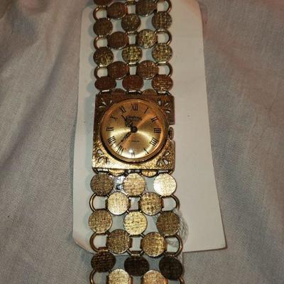 Rhapsody 17 Jewel Watch