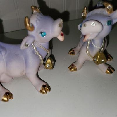 2 Purple cows