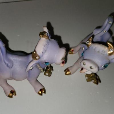 2 Purple cows
