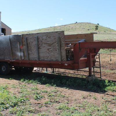 1978 Handmade 24 Foot Long Large Steel Rail Bed Gooseneck Flatbed trailer (CLEAR TITLE IN HAND READY TO TRANSFER)