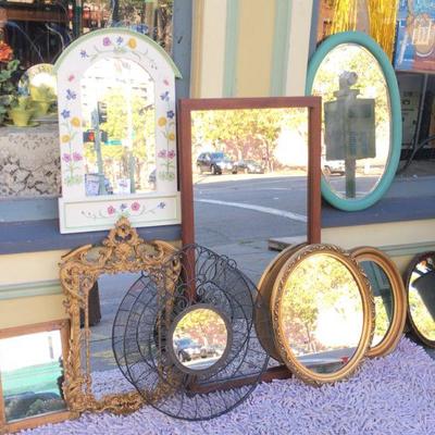 Mirrors, mirrors and more mirrors!