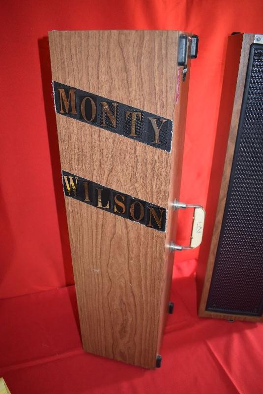 Lot 1025, Pair Yak Stack Speakers, portable speakers for square dancing