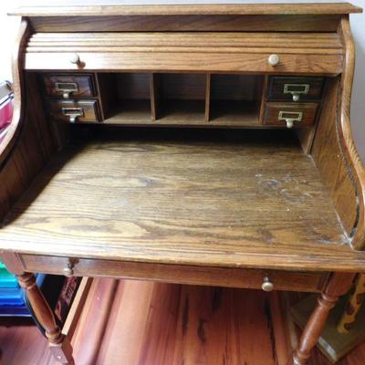 LOT 5 Vintage Roll Top Desk