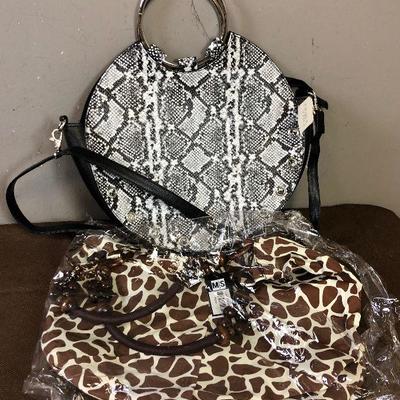 #32 Time and True & MS purses | EstateSales.org