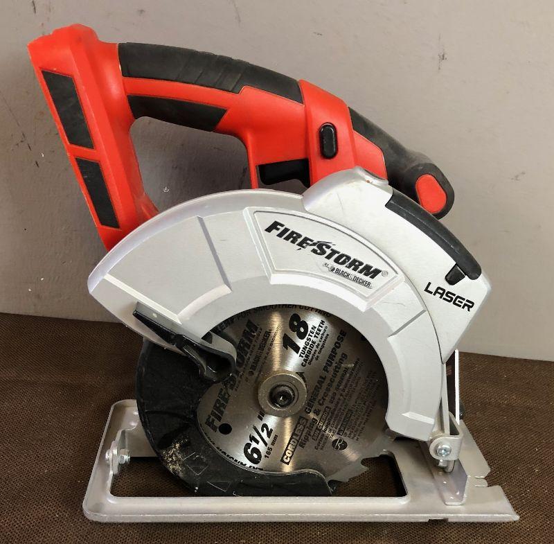 313 Black Decker Firestorm Cordless Saw EstateSales