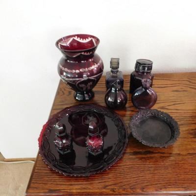 LOT 27 Red Glass Grouping with 9 Pieces