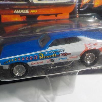 Hot Wheels Deora with surf boards and the Revellution/Ed McCuloch