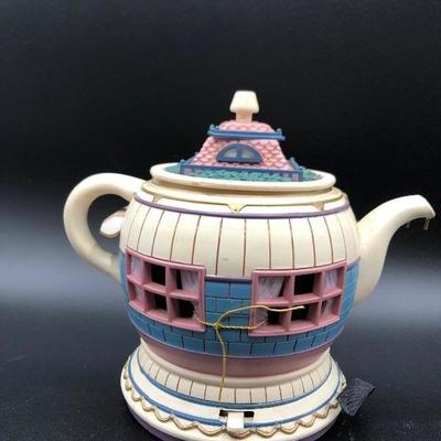 1992 House of Lloyd  Hideaway Musical Tea Pot Party in a teapot