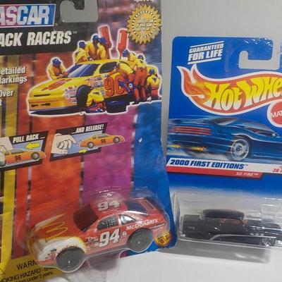 #94 dragster Pull back racer and hot wheels 