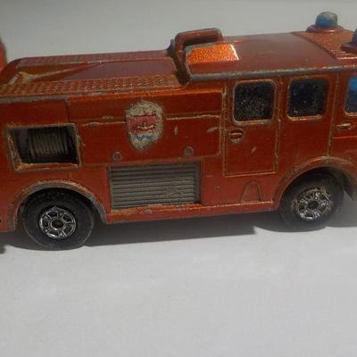 Match box 1968's fire engines.