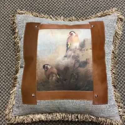 Custom made pillow Zipper Close