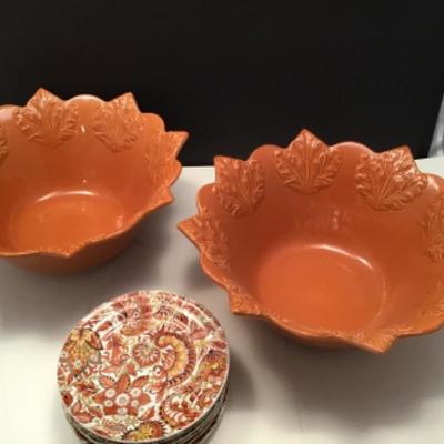 2 Leaf Serving Bowls And 6 Small Cocktail Plates