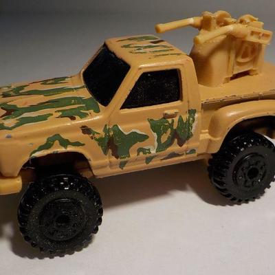 Hot wheels Military tank and Assault troop carrier