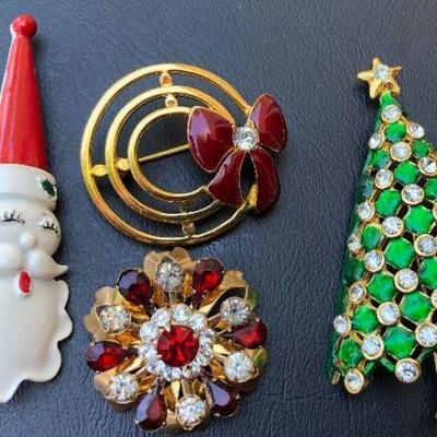Fun Lot of Vintage Christmas Gold Tone Brooches Pins