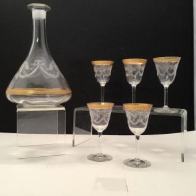 Decanter set â€“ five glasses gold rimmed