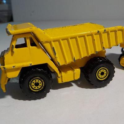 hot wheels dump truck 1979, matchbox dozer.