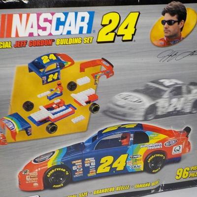 Jeff Jordan building race car set.